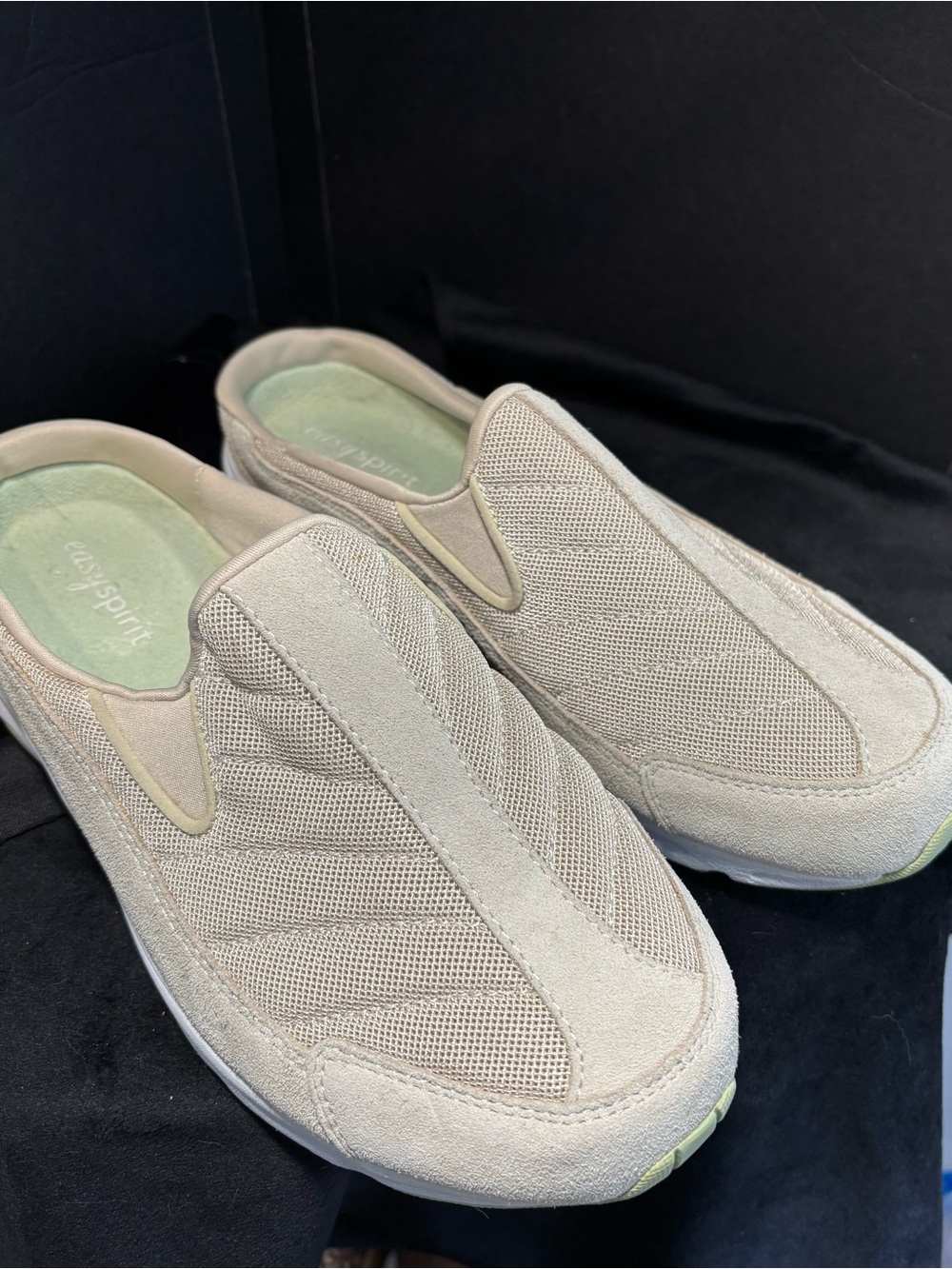 Hotracings Slip-On Sneakers Women’s US 8.5 Wide Width, Beige Mesh